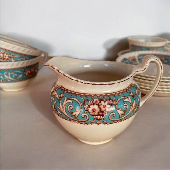 RARE Set of 6 Johnson Brothers « Old English » Teacups with Milk Creamer - Picture 3 of 4